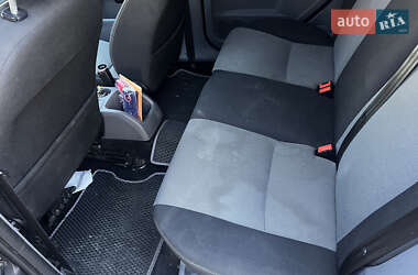 Хэтчбек Ford Focus 2011 в 