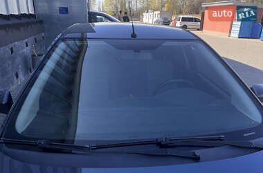 Хэтчбек Ford Focus 2011 в 