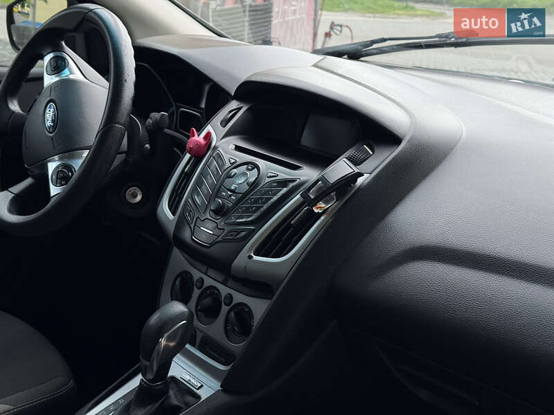 Седан Ford Focus 2014 в Каменке-Бугской