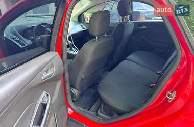 Хетчбек Ford Focus 2015 в 