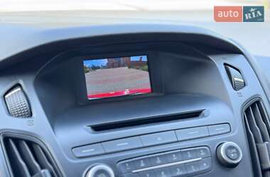 Хетчбек Ford Focus 2015 в 