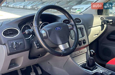 Хэтчбек Ford Focus 2009 в 