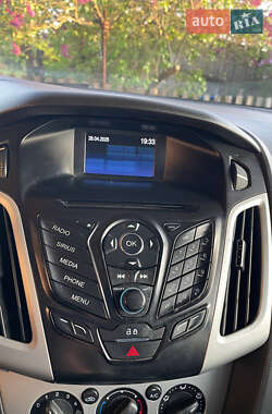 Хэтчбек Ford Focus 2014 в 