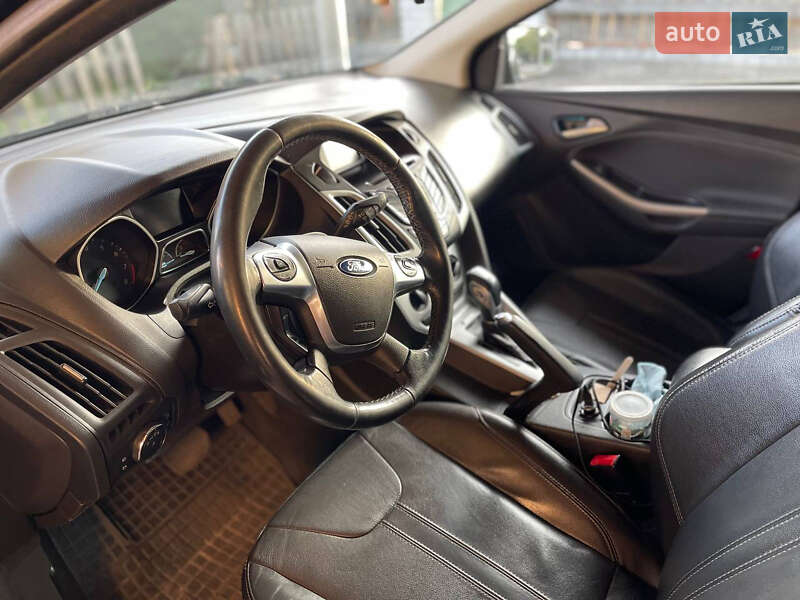 Хэтчбек Ford Focus 2014 в Вышгороде