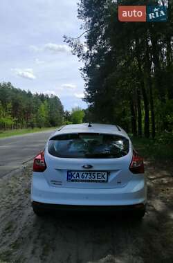 Хэтчбек Ford Focus 2014 в 