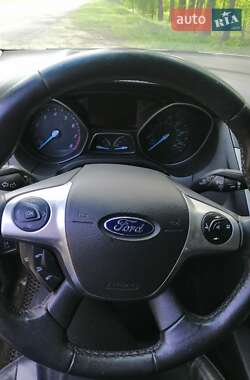 Хэтчбек Ford Focus 2014 в 