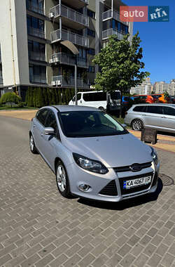 Хетчбек Ford Focus 2014 в 