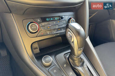 Хэтчбек Ford Focus 2016 в 