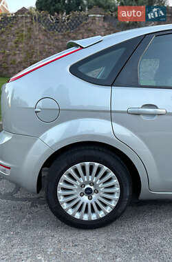 Хэтчбек Ford Focus 2009 в 