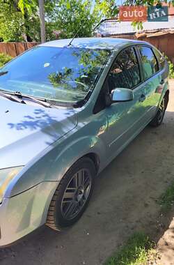 Хэтчбек Ford Focus 2005 в 