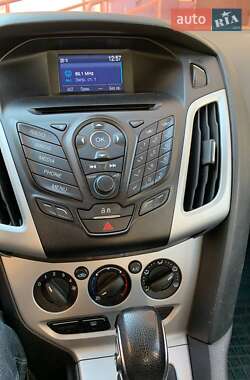 Седан Ford Focus 2014 в 