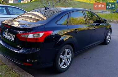 Седан Ford Focus 2012 в 