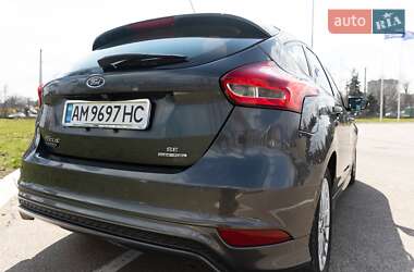 Хетчбек Ford Focus 2016 в 