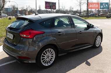 Хетчбек Ford Focus 2016 в 