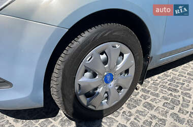 Седан Ford Focus 2010 в 