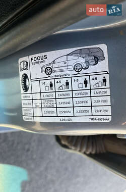 Седан Ford Focus 2010 в 