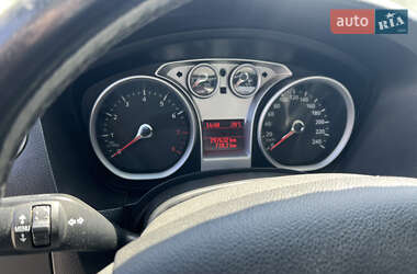 Седан Ford Focus 2010 в 