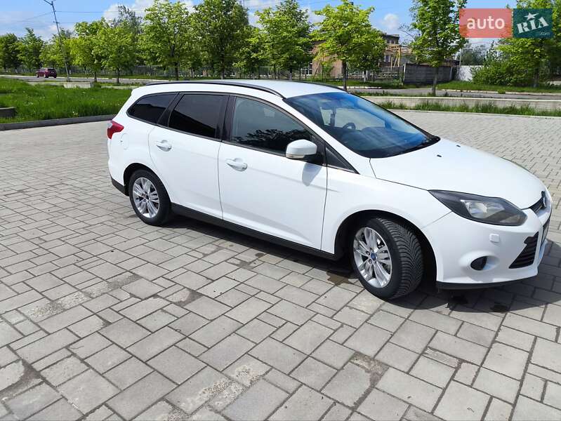 Универсал Ford Focus 2011 в Долине