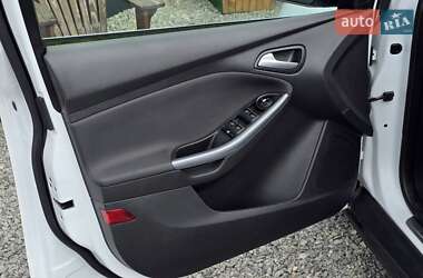 Седан Ford Focus 2011 в 