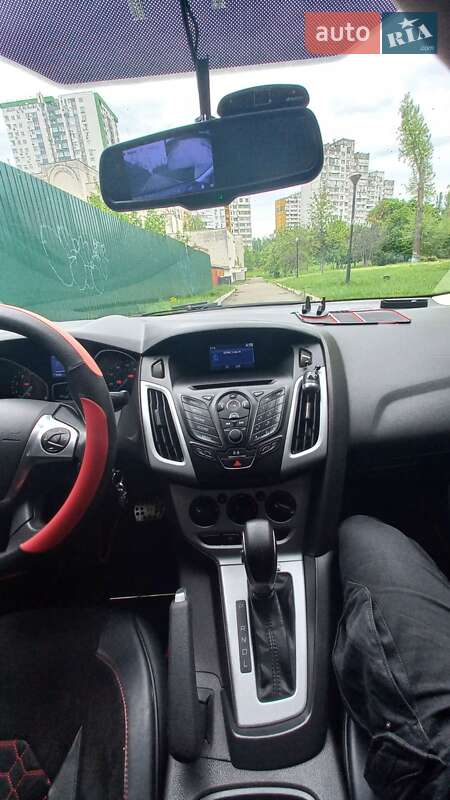 Седан Ford Focus 2014 в Києві