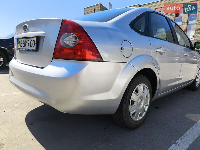 Седан Ford Focus 2008 в Днепре