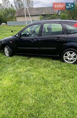 Хэтчбек Ford Focus 2001 в 