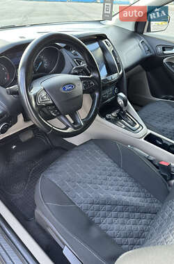 Седан Ford Focus 2016 в 
