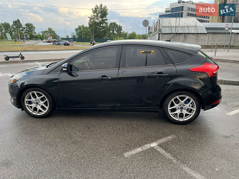 Хэтчбек Ford Focus 2015 в Киеве