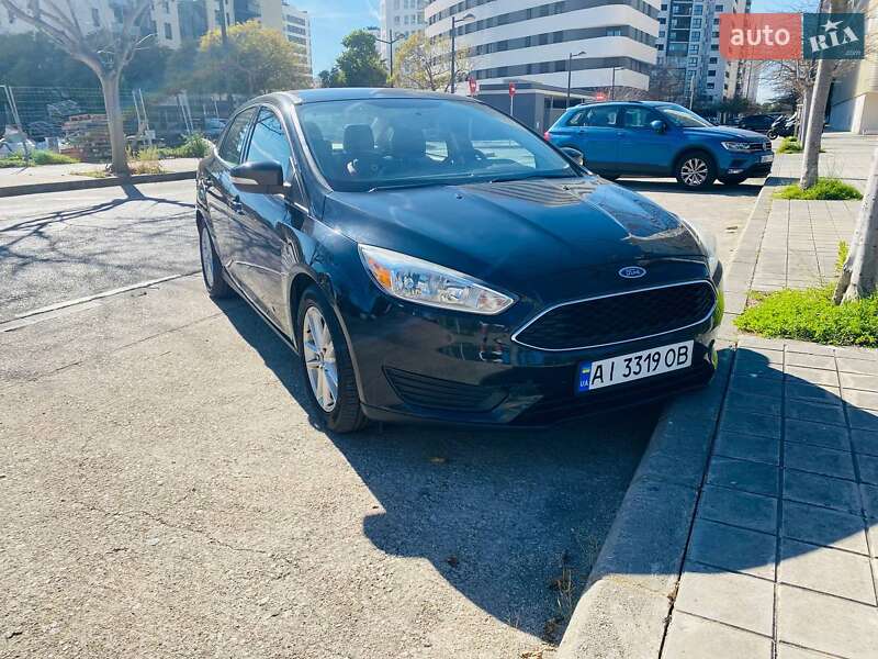 Седан Ford Focus 2015 в 