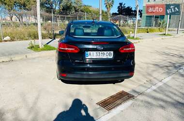 Седан Ford Focus 2015 в 