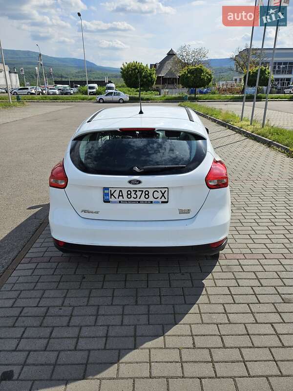 Хэтчбек Ford Focus 2015 в Тячеве