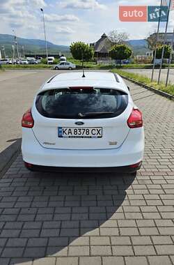 Хэтчбек Ford Focus 2015 в 