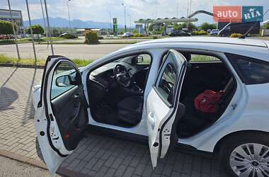 Хэтчбек Ford Focus 2015 в 