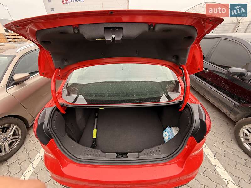 Седан Ford Focus 2017 в Львове фото 10 Седан Ford Focus 2017 в Львове