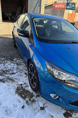 Хэтчбек Ford Focus 2013 в 