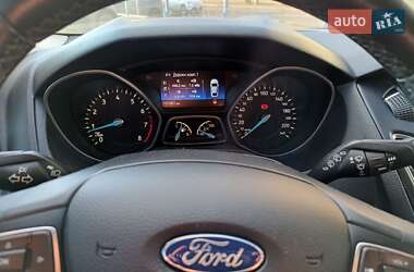 Хэтчбек Ford Focus 2016 в 