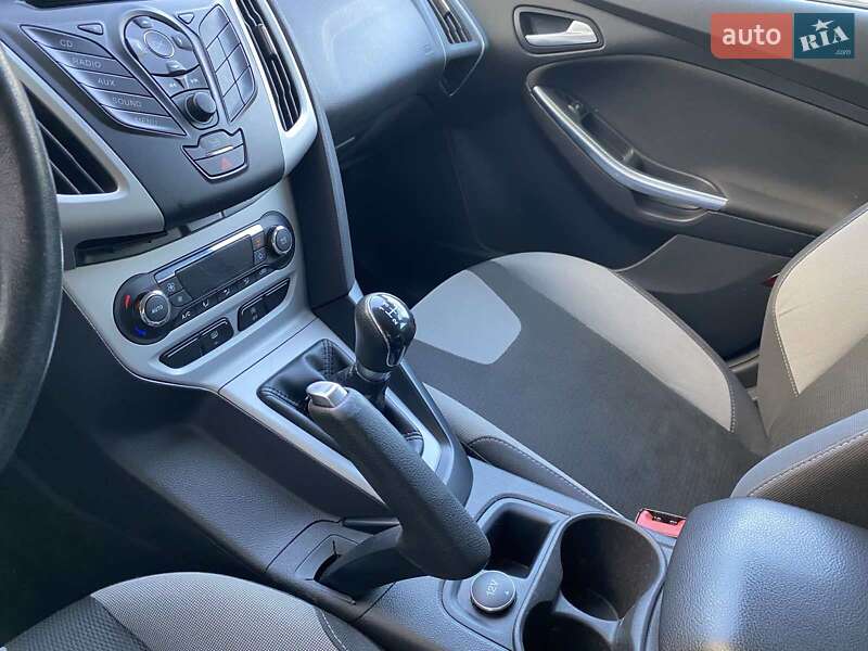 Хетчбек Ford Focus 2013 в Дніпрі