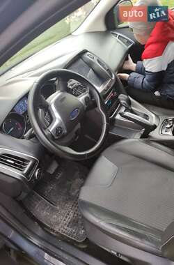 Хэтчбек Ford Focus 2012 в 
