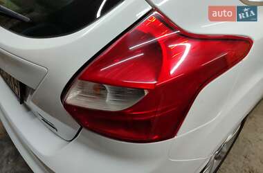 Хетчбек Ford Focus 2013 в 