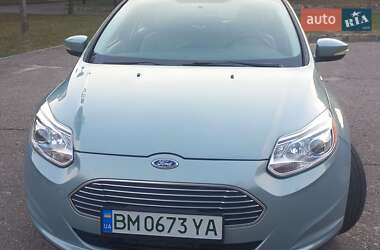Хэтчбек Ford Focus 2012 в 