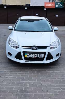 Хэтчбек Ford Focus 2014 в 