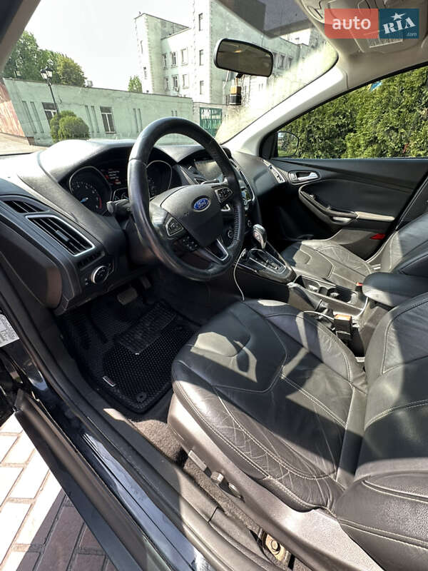 Хэтчбек Ford Focus 2015 в Днепре