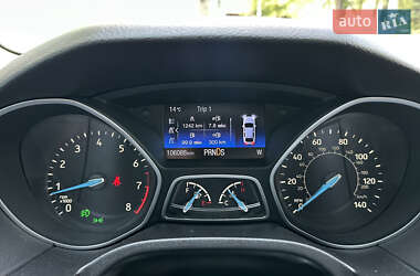 Хетчбек Ford Focus 2015 в 