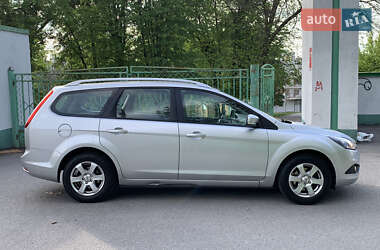 Универсал Ford Focus 2010 в 