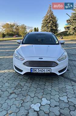 Седан Ford Focus 2015 в Рівному