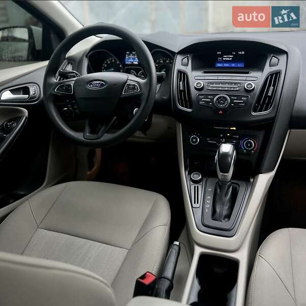 Седан Ford Focus 2015 в Ровно