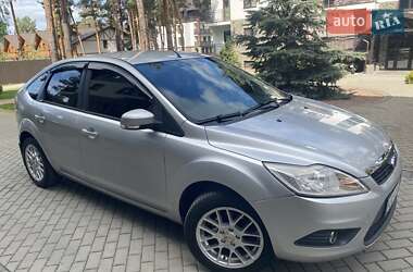 Хэтчбек Ford Focus 2010 в 