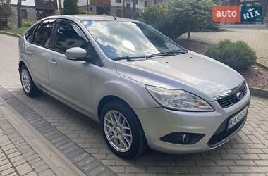 Хэтчбек Ford Focus 2010 в 