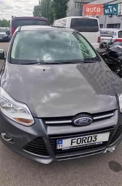 Хэтчбек Ford Focus 2011 в 