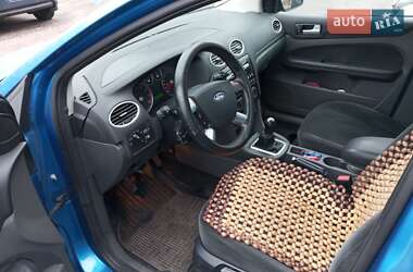 Хэтчбек Ford Focus 2006 в 